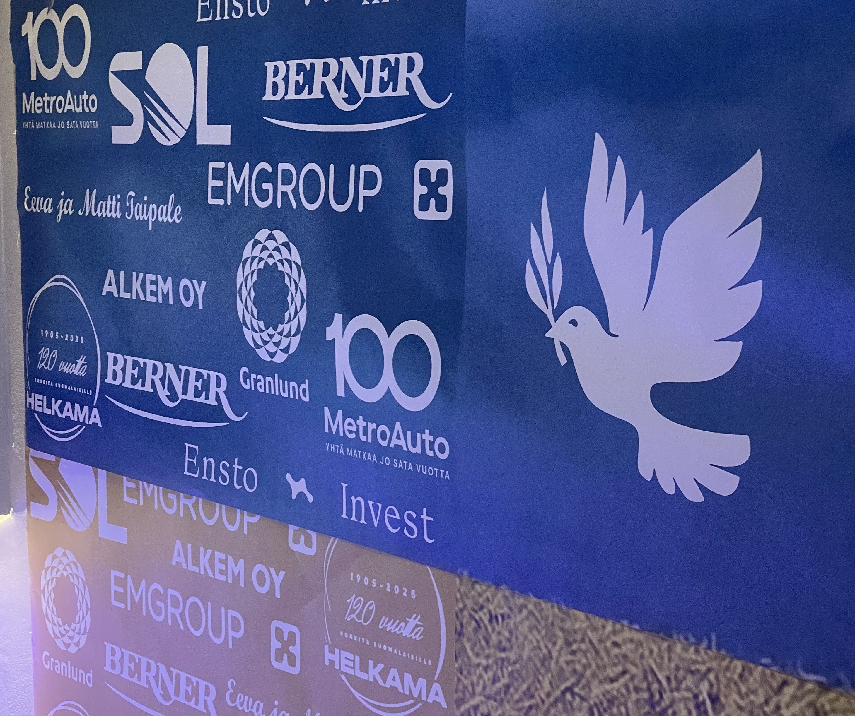 Ukraina-gaala keräsi 50 000 euroa avustusvälineisiin